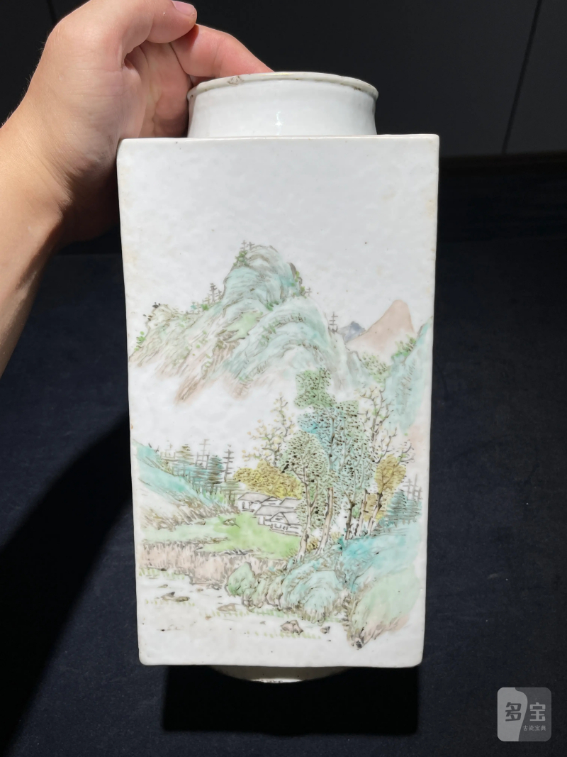 清晚期 浅绛彩山水花卉纹琮式瓶 - 图4